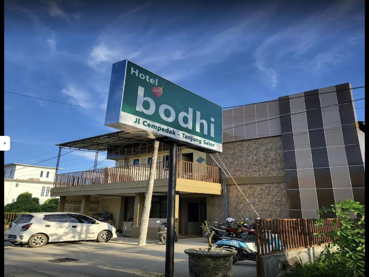 Hotel Bodhi Tanjungselor エクステリア 写真
